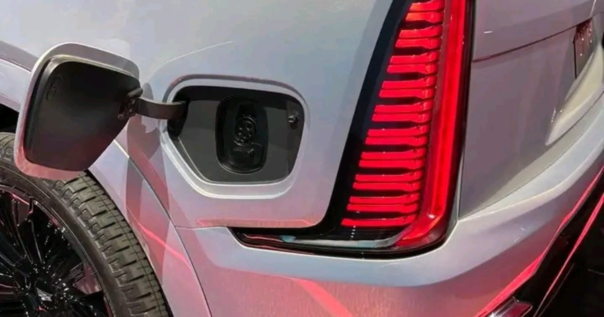 2025 Cadillac Escalade IQ Charging Port: Seamless Power for Sustainable Driving