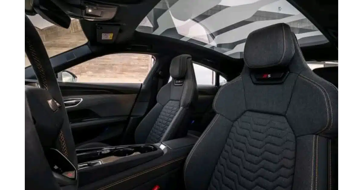 The 2025 Audi E-tron Intirior