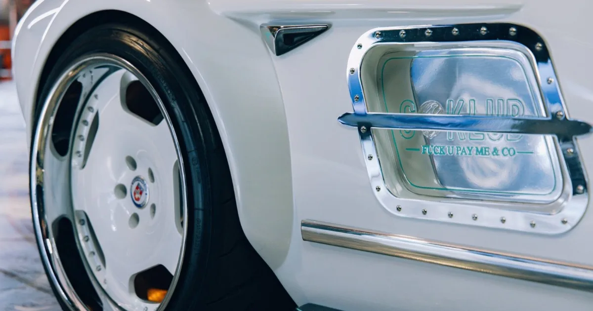 Tesla 300 SL Gullwing Tesla 300 SL Gullwing