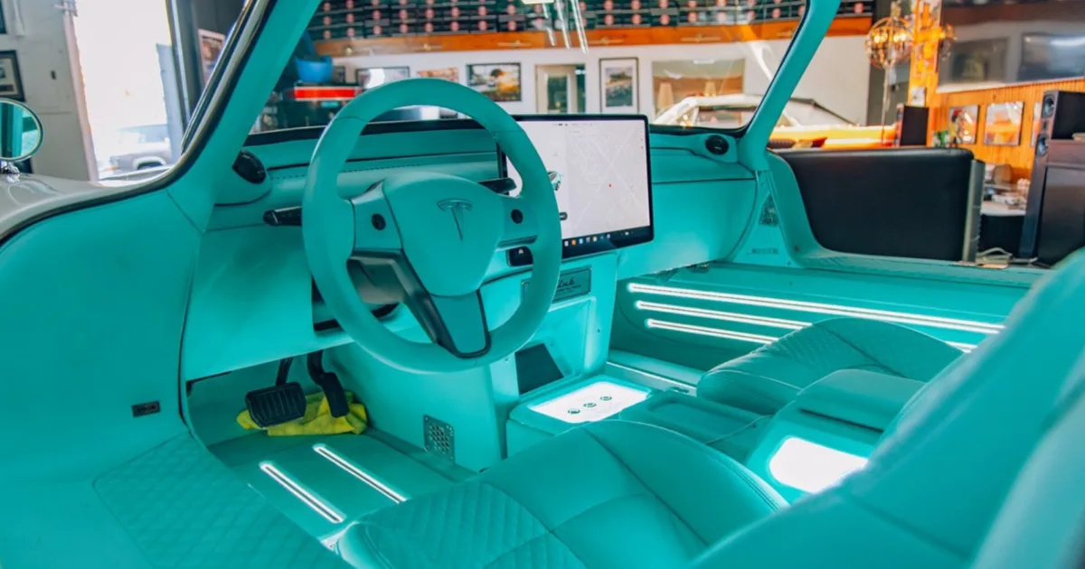 Tesla 300 SL Interior Tesla 300 SL Gullwing Interior