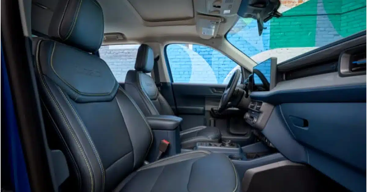 2025 Ford Maverick Lobo intirior