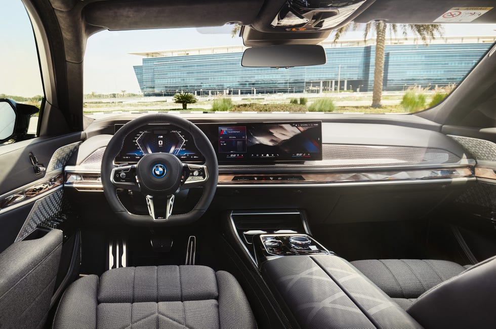 The 2024 BMW i7
