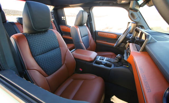 Toyota Land Cruiser ROX Concept